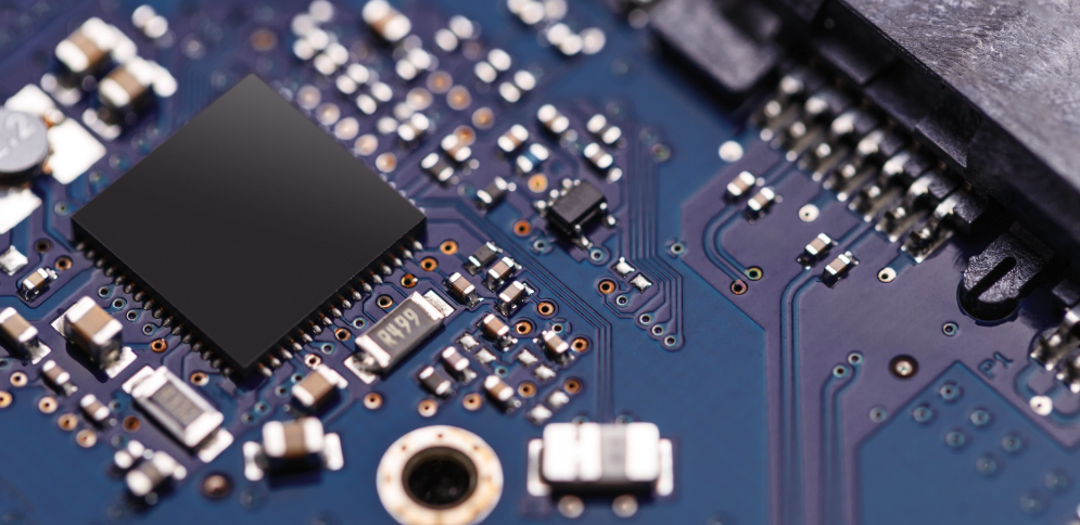 Engineer and tech indus