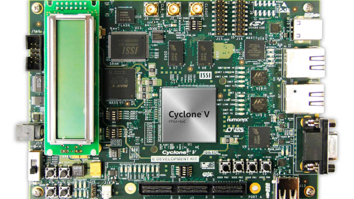 cyclone-v-e-revb-web